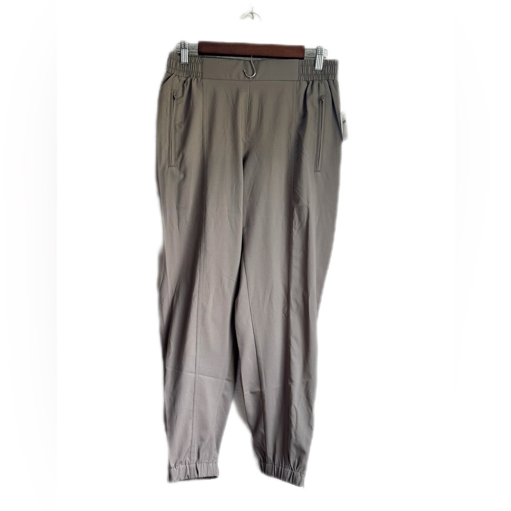 Old Navy Stretch tec dry quick joggers size M NWT